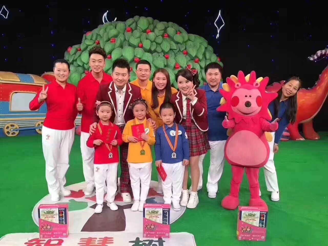 中国童模网--中央电视台少儿频道《智慧树》招募小演员啦!